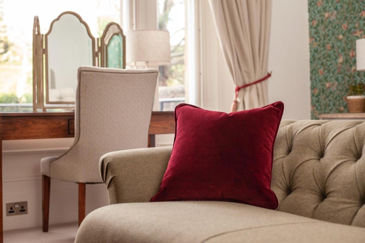 Hotel The Roseate - Small Luxury Of The World 5*