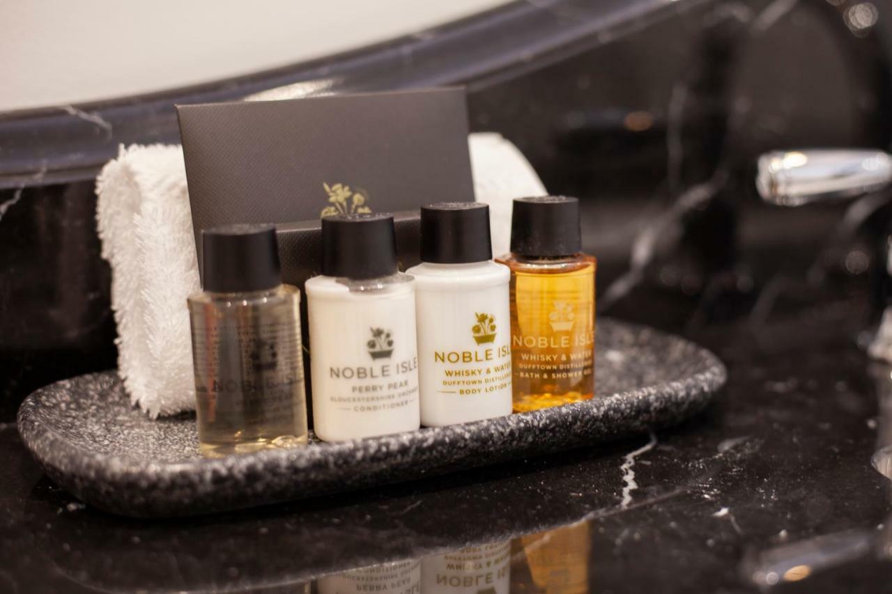 Hotel The Roseate - Small Luxury Of The World 5*